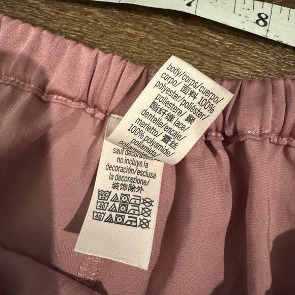 Victoria’s Secret Pink Satin Lace Trim Pajama Set XS Cami Shorts Coquette STAIN - Picture 6 of 9